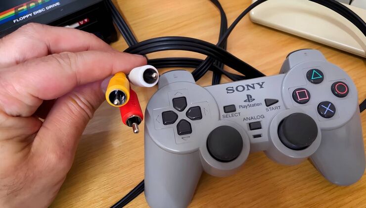 Sony Once Put Official PlayStation Emulator Inside a PS1 Controller